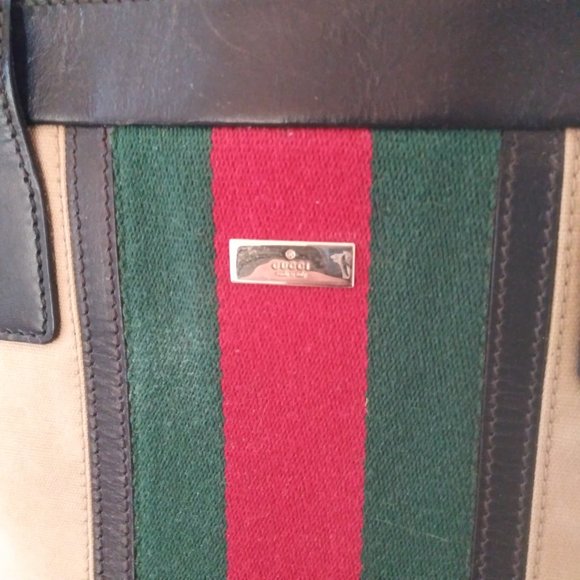 Gucci Shelly Top Handle Tote - Picture 7 of 15